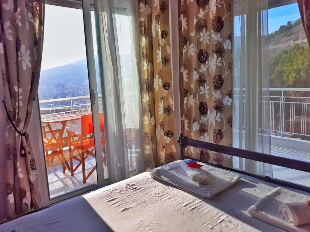 Alex Apartments Sarandë Buitenkant foto